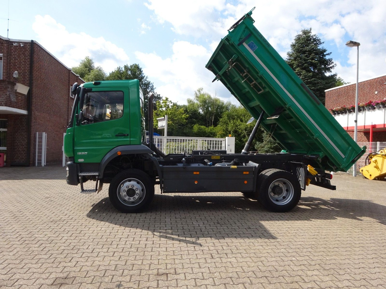 Mercedes-Benz 1530 Atego MEILLER 3Skipper 4x4 - Camión volquete: foto 4 Mercedes-Benz 1530 Atego MEILLER 3Skipper 4x4 - Camión volquete: foto 4