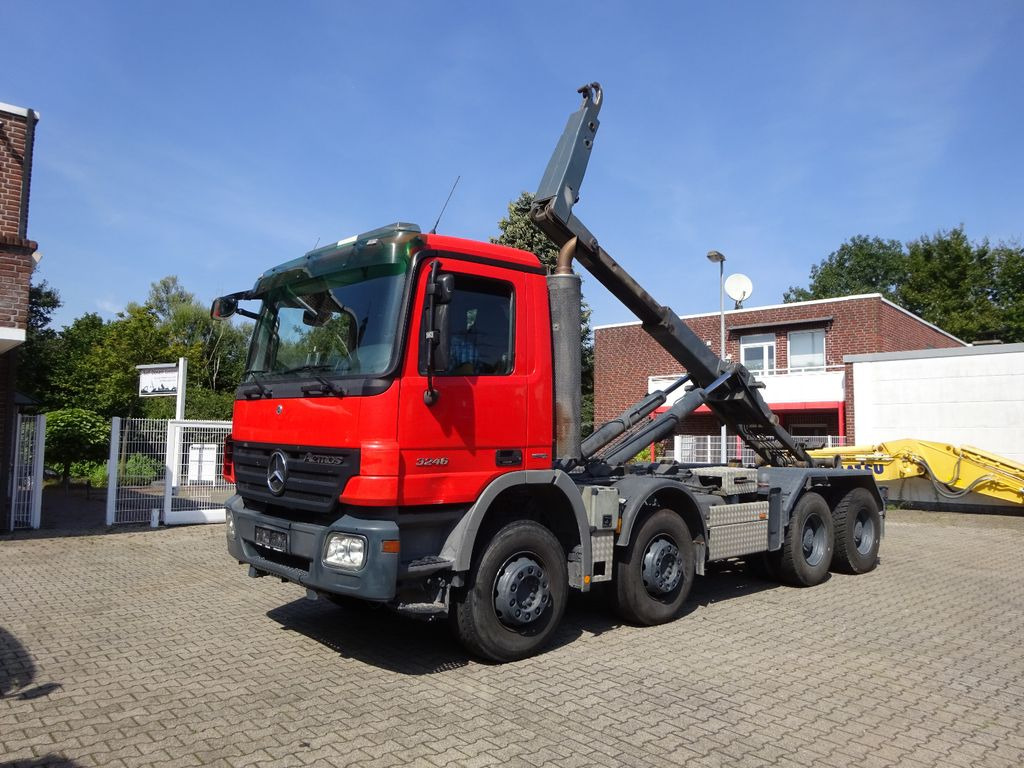 Mercedes-Benz 3246 Actros Abroller K45 8x4 Knickhacken - Camión multibasculante: foto 2 Mercedes-Benz 3246 Actros Abroller K45 8x4 Knickhacken - Camión multibasculante: foto 2