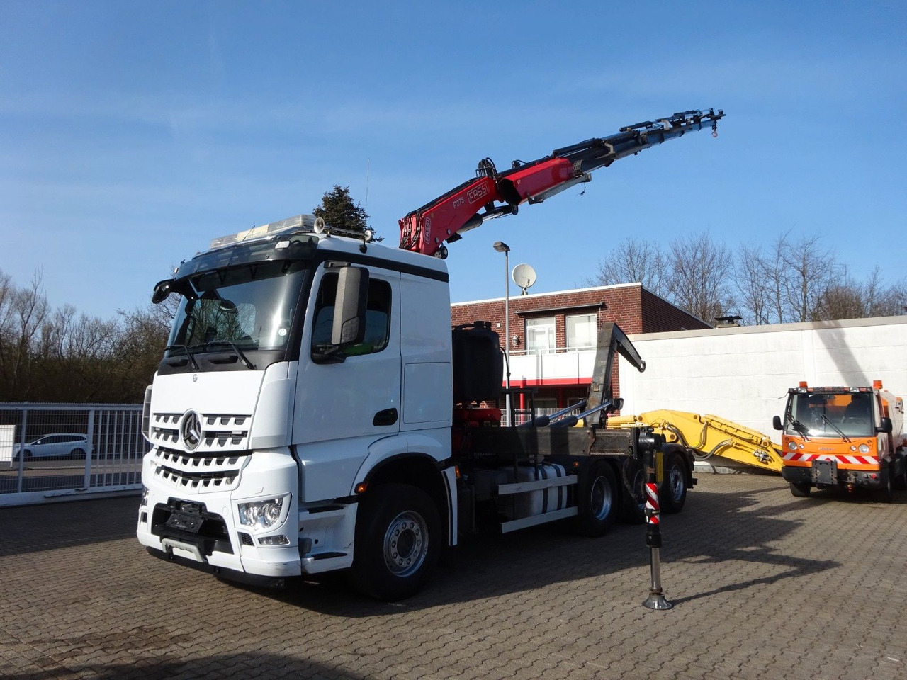 Mercedes-Benz 3248 Fassi Abroller + Fassi F275A 8x4 TRIDEM - Camión grúa: foto 4 Mercedes-Benz 3248 Fassi Abroller + Fassi F275A 8x4 TRIDEM - Camión grúa: foto 4