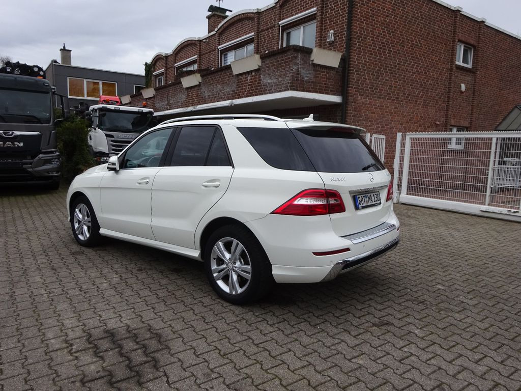 Mercedes-Benz ML 350 CDI BlueTec - SUV/ Todoterreno: foto 3 Mercedes-Benz ML 350 CDI BlueTec - SUV/ Todoterreno: foto 3