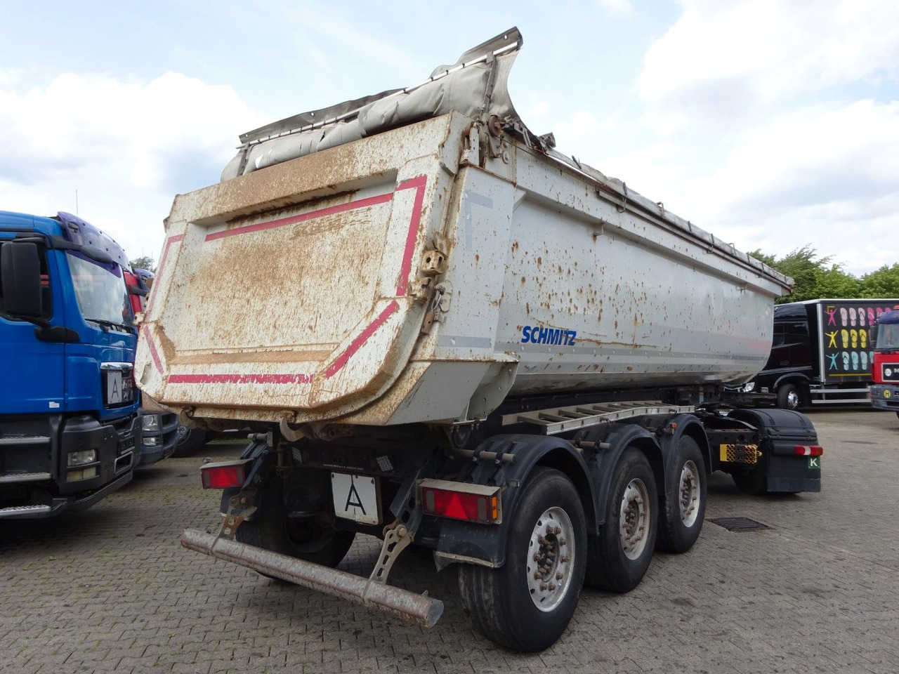 Semirremolque volquete Schmitz Cargobull SGF S3 Kipp Auflieger Mulde mit 3 Achsen: foto 6