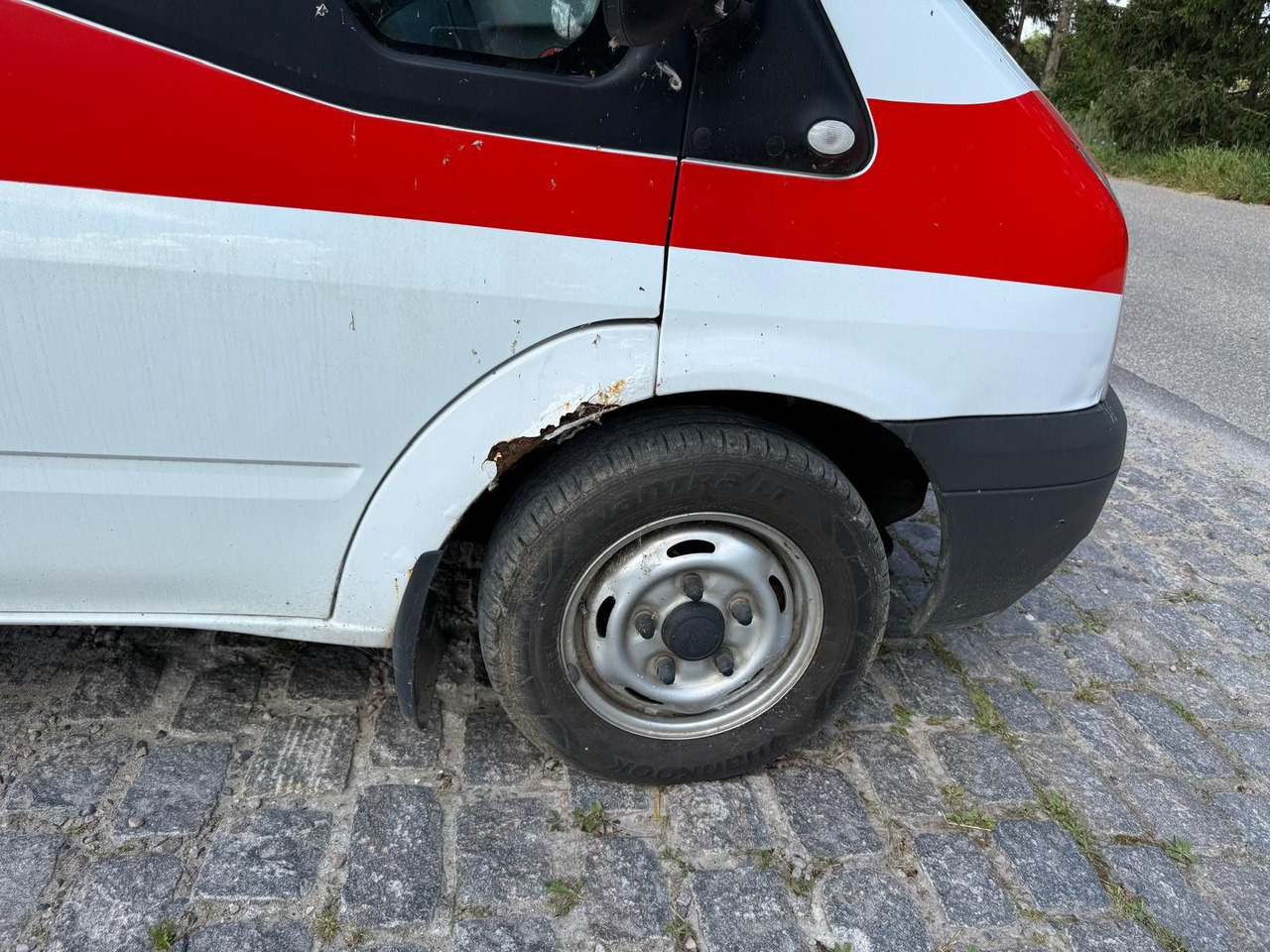 Ford Transit Kombi FT 300 K *1 600 € netto - Furgoneta de pasajeros: foto 5 Ford Transit Kombi FT 300 K *1 600 € netto - Furgoneta de pasajeros: foto 5