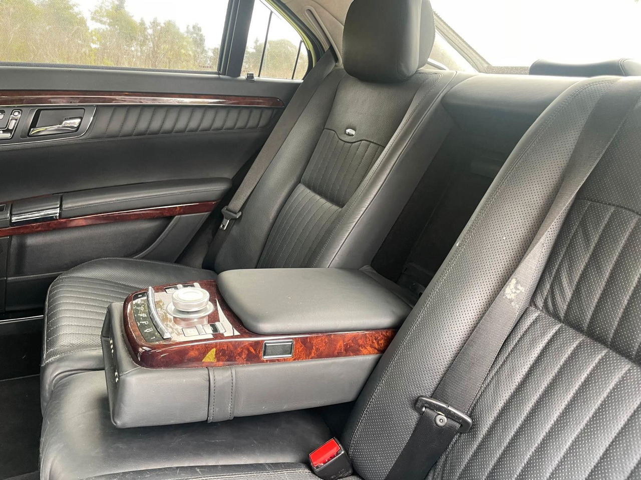 Coche familiar Mercedes-Benz S 600 S-Klasse Limousine: foto 27 Coche familiar Mercedes-Benz S 600 S-Klasse Limousine: foto 27