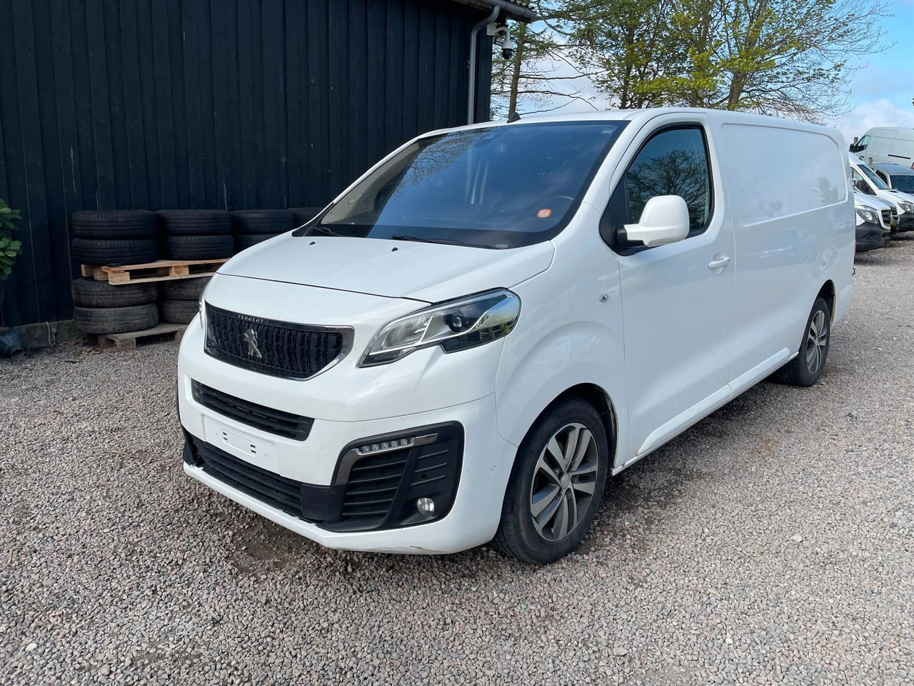 Peugeot Expert Kasten Premium L3 BlueHDi 2,0 *Defect* - Furgoneta pequeña: foto 1 Peugeot Expert Kasten Premium L3 BlueHDi 2,0 *Defect* - Furgoneta pequeña: foto 1