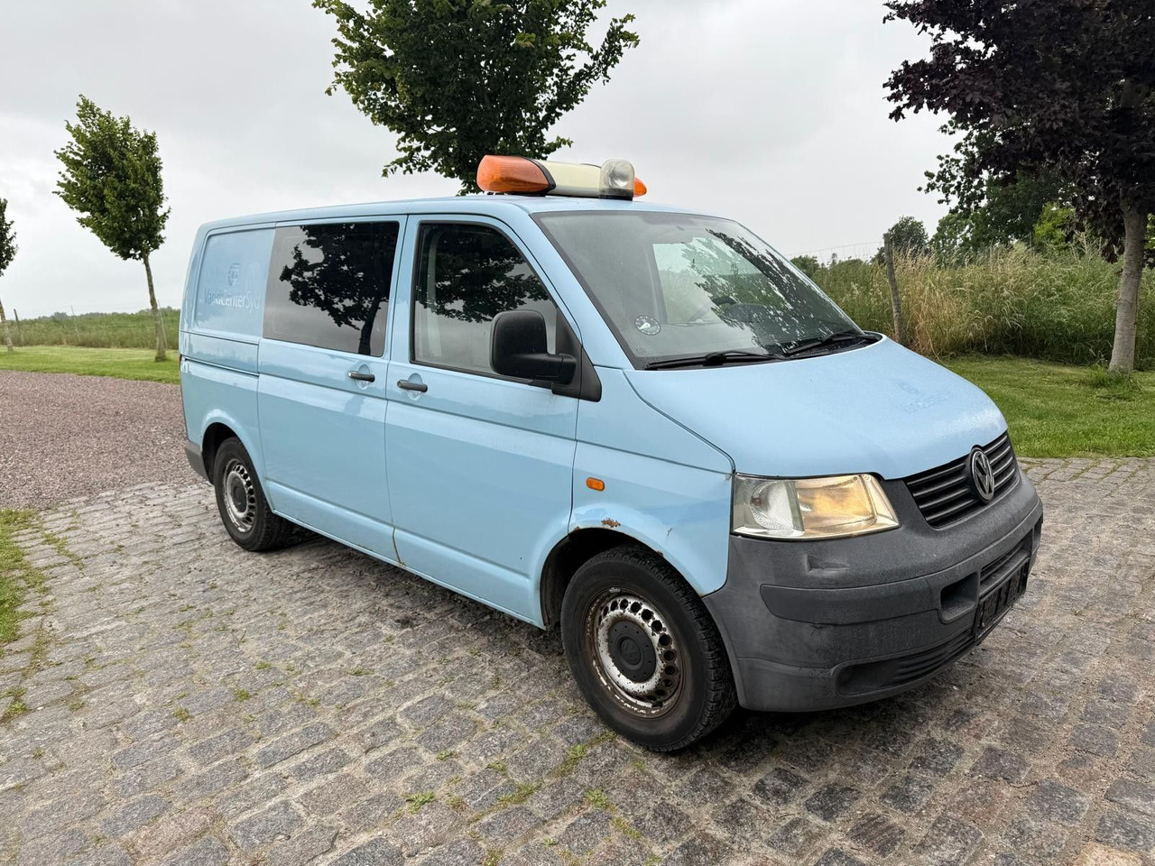 Volkswagen T5 Transporter 2.5 TDI 4Motion *Klima *4x4 - Furgoneta pequeña: foto 1 Volkswagen T5 Transporter 2.5 TDI 4Motion *Klima *4x4 - Furgoneta pequeña: foto 1