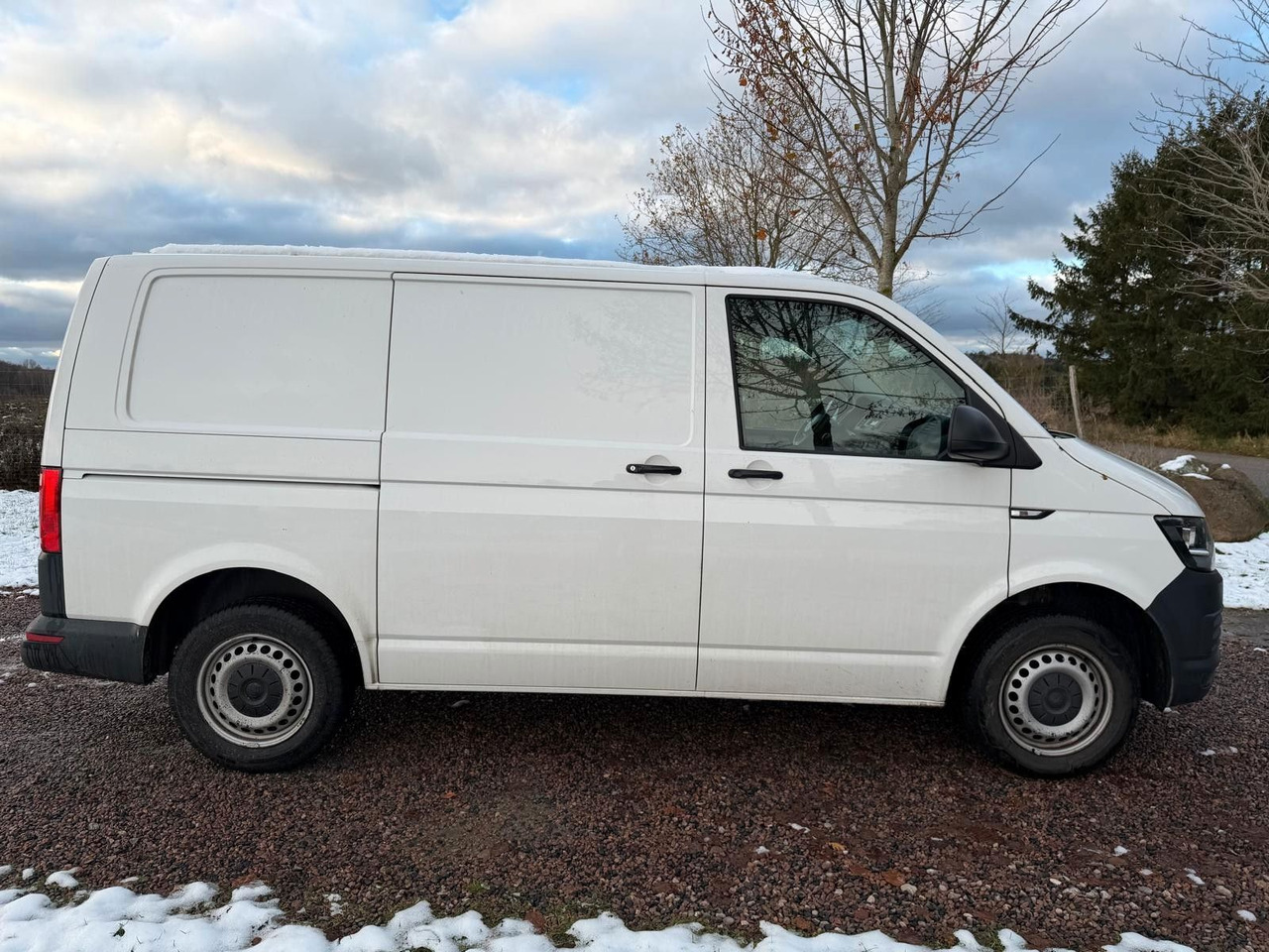 Volkswagen T6 Transporter Kasten Kombi - Furgoneta de pasajeros: foto 5 Volkswagen T6 Transporter Kasten Kombi - Furgoneta de pasajeros: foto 5