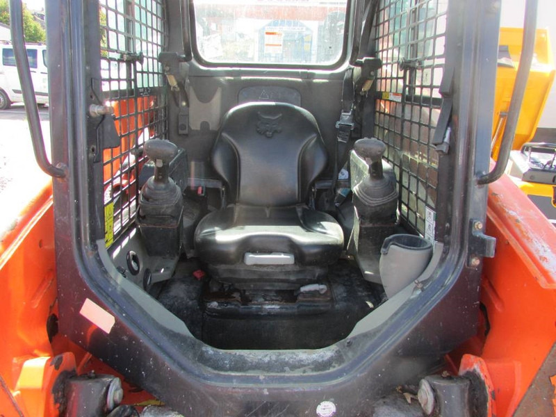 Bobcat T 590 High Flow Kompaktlader 26.000 EUR - Minicargadora: foto 3 Bobcat T 590 High Flow Kompaktlader 26.000 EUR - Minicargadora: foto 3