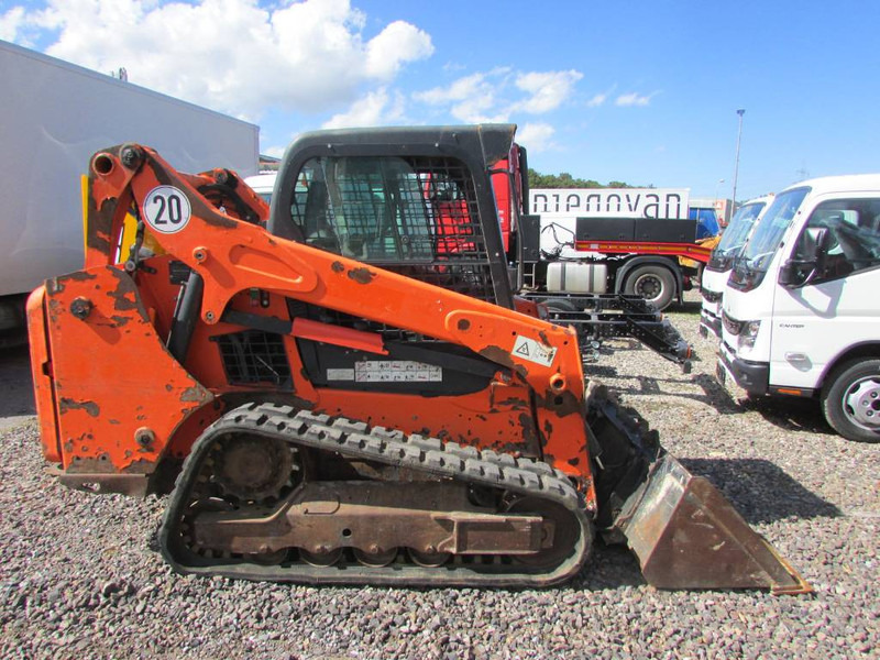 Bobcat T 590 High Flow Kompaktlader 26.000 EUR - Minicargadora: foto 1 Bobcat T 590 High Flow Kompaktlader 26.000 EUR - Minicargadora: foto 1