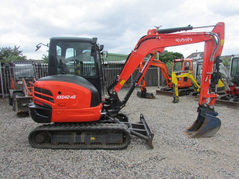 Kubota KX 042-4a HI Minibagger 39.500 EUR - Miniexcavadora: foto 1 Kubota KX 042-4a HI Minibagger 39.500 EUR - Miniexcavadora: foto 1