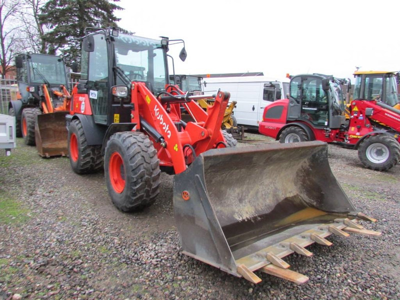 Kubota R 070 Radlader 35.800 EUR - Cargadora de ruedas: foto 4 Kubota R 070 Radlader 35.800 EUR - Cargadora de ruedas: foto 4
