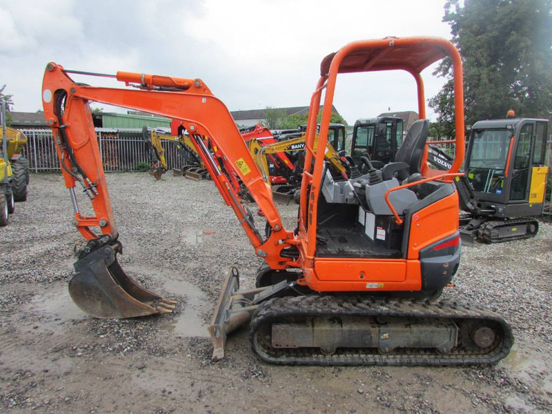 Kubota U 27-4 Canopy Minibagger 17.500 EUR - Miniexcavadora: foto 1 Kubota U 27-4 Canopy Minibagger 17.500 EUR - Miniexcavadora: foto 1