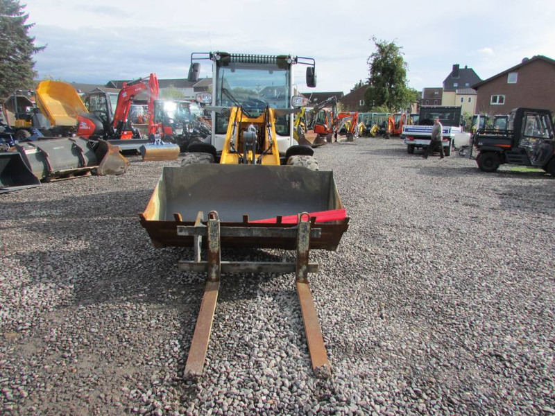 Liebherr L 506 Compact Radlader 46.500 EUR netto L506C - Cargadora de ruedas: foto 5 Liebherr L 506 Compact Radlader 46.500 EUR netto L506C - Cargadora de ruedas: foto 5