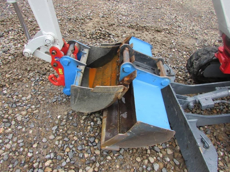 Takeuchi TB 210 R Minibagger 18.000 EUR - Miniexcavadora: foto 2 Takeuchi TB 210 R Minibagger 18.000 EUR - Miniexcavadora: foto 2