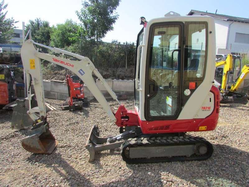 Takeuchi TB 216 V0 Minibagger 23.500 EUR - Miniexcavadora: foto 1 Takeuchi TB 216 V0 Minibagger 23.500 EUR - Miniexcavadora: foto 1