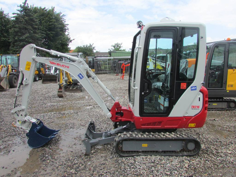 Takeuchi TB 216 V3 Minibagger 26.500 EUR - Miniexcavadora: foto 1 Takeuchi TB 216 V3 Minibagger 26.500 EUR - Miniexcavadora: foto 1