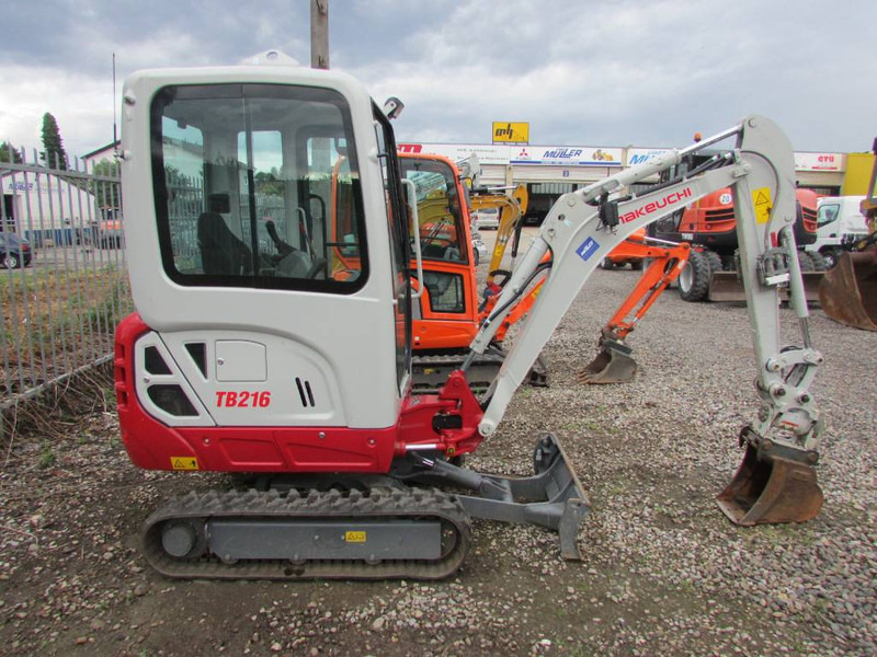 Takeuchi TB 216 V4 Minibagger 24.500 EUR - Miniexcavadora: foto 1 Takeuchi TB 216 V4 Minibagger 24.500 EUR - Miniexcavadora: foto 1