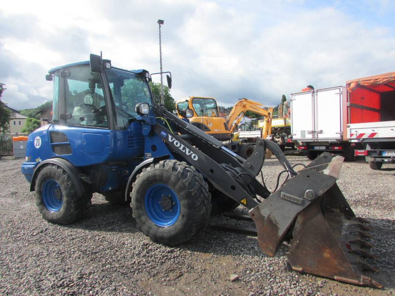 Volvo L 25 F Radlader 39.000 EUR - Cargadora de ruedas: foto 4 Volvo L 25 F Radlader 39.000 EUR - Cargadora de ruedas: foto 4