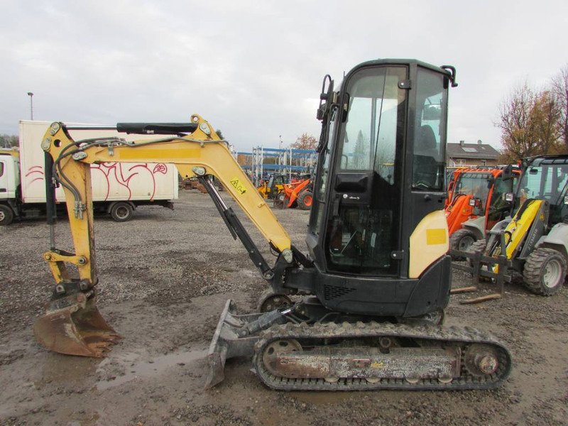 Yanmar Vio 25-4 Minibagger 19.500 EUR - Miniexcavadora: foto 1 Yanmar Vio 25-4 Minibagger 19.500 EUR - Miniexcavadora: foto 1
