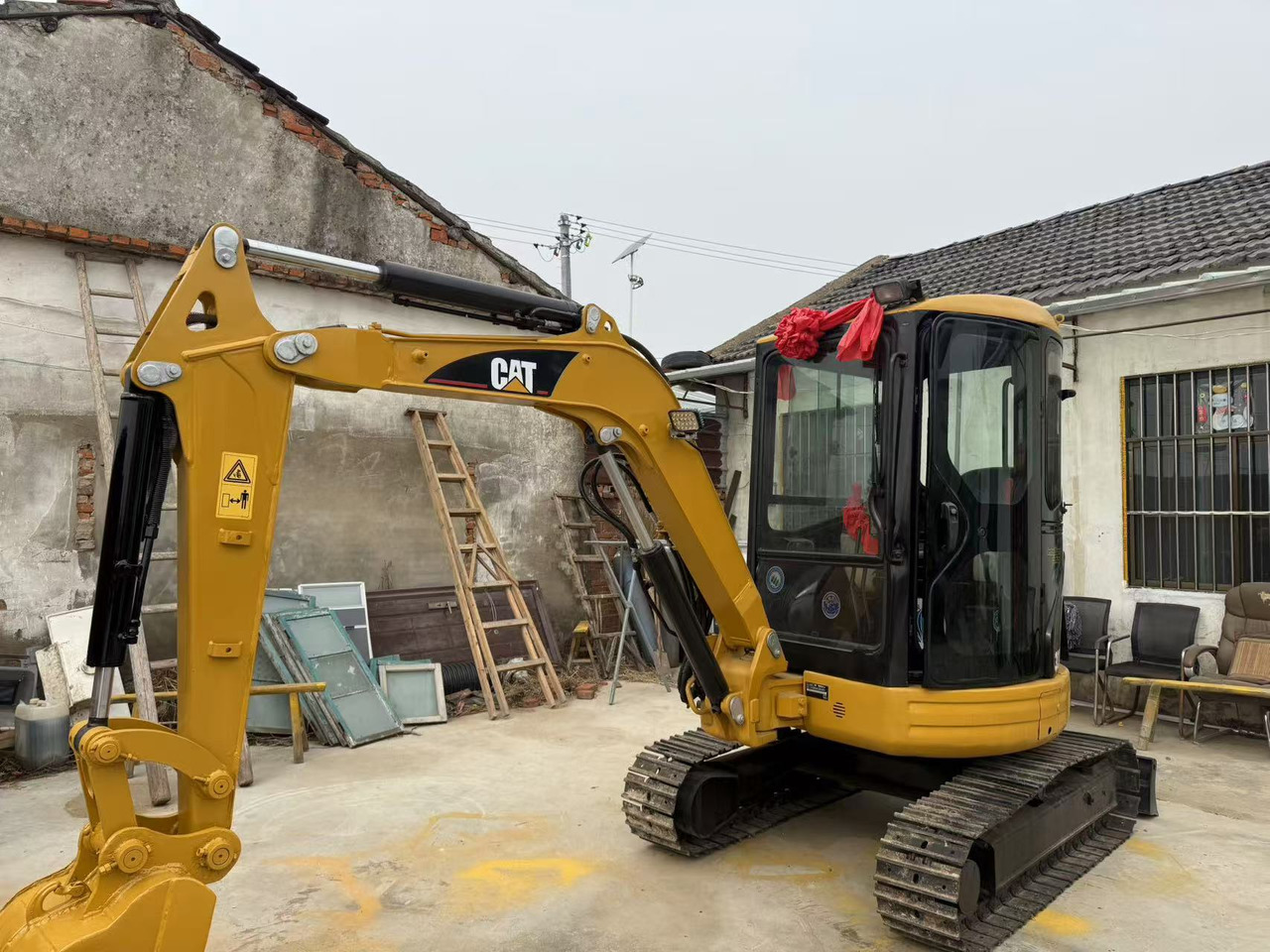 CATERPILLAR 303CR - Miniexcavadora: foto 1 CATERPILLAR 303CR - Miniexcavadora: foto 1