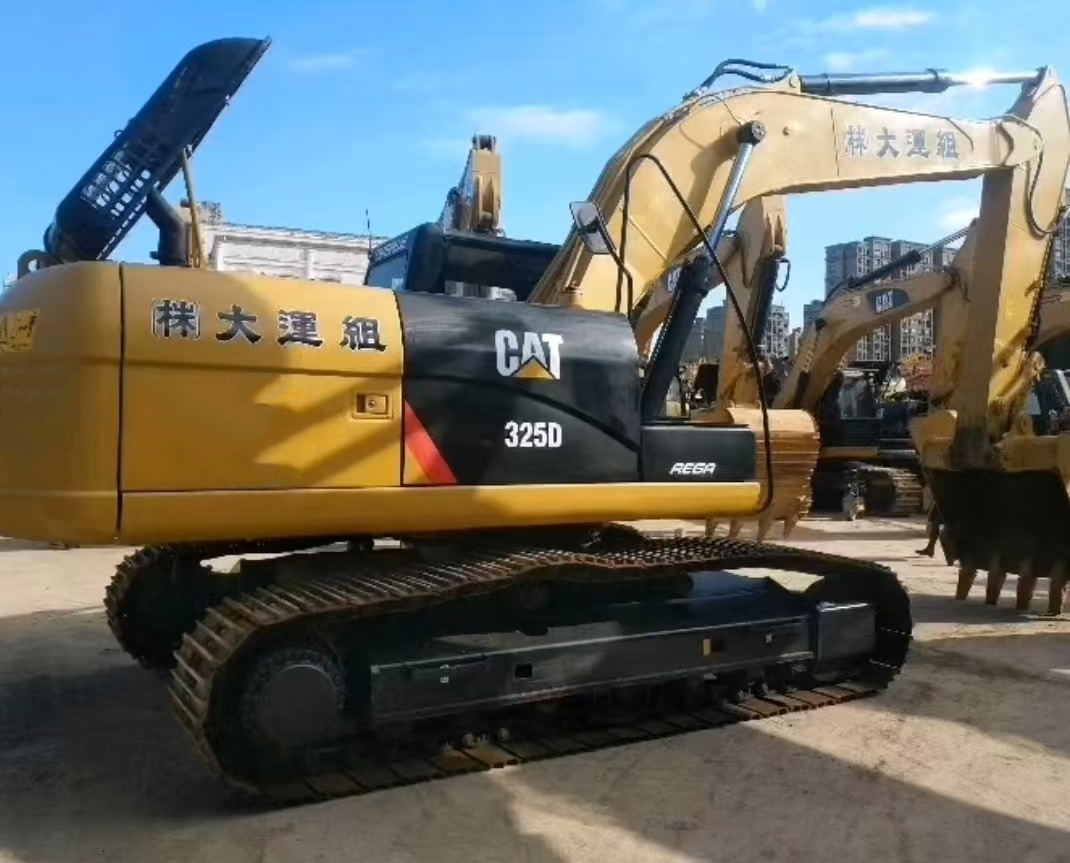 CATERPILLAR 325 D - Excavadora de cadenas: foto 1 CATERPILLAR 325 D - Excavadora de cadenas: foto 1