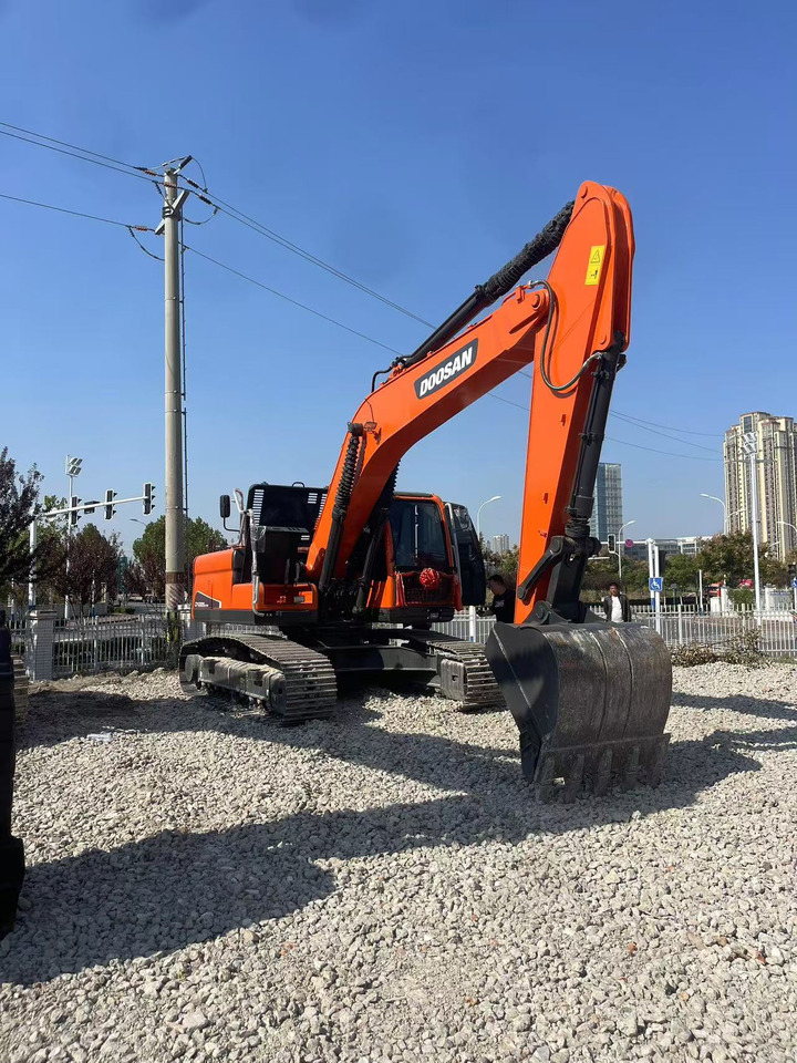 DOOSAN DX225 - Excavadora de cadenas: foto 3 DOOSAN DX225 - Excavadora de cadenas: foto 3