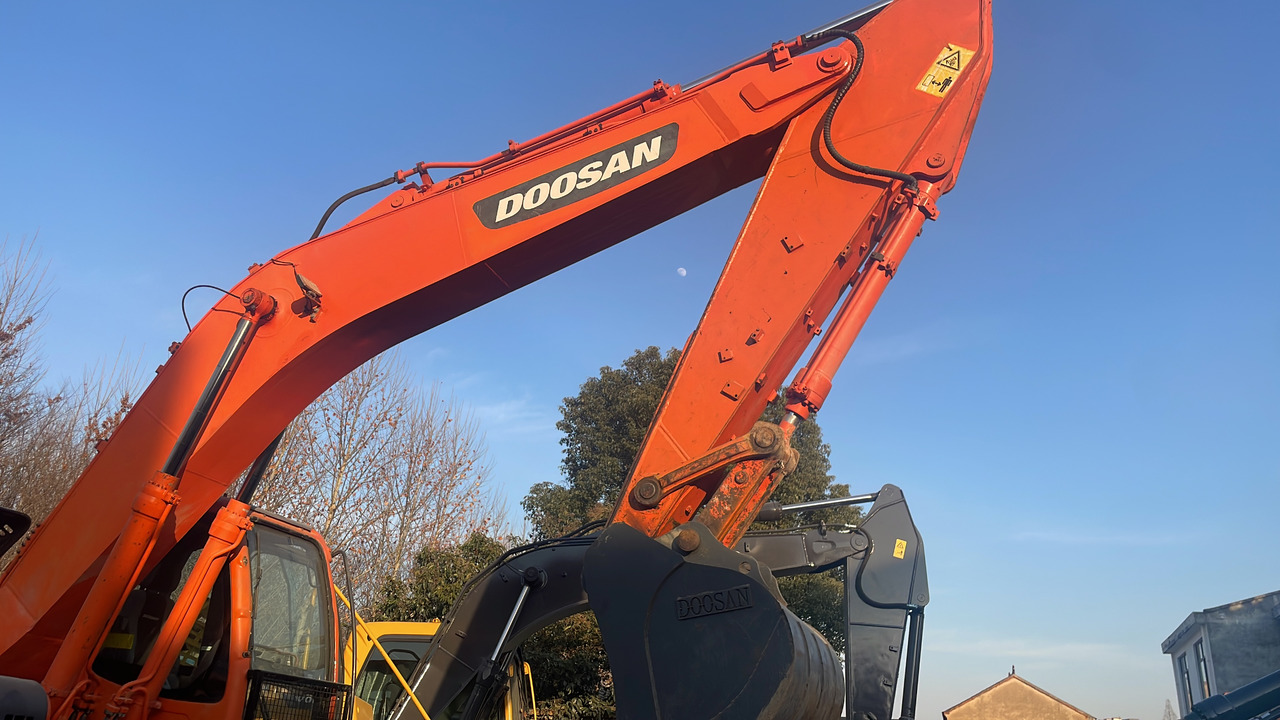 DOOSAN DX225 - Excavadora de cadenas: foto 4 DOOSAN DX225 - Excavadora de cadenas: foto 4