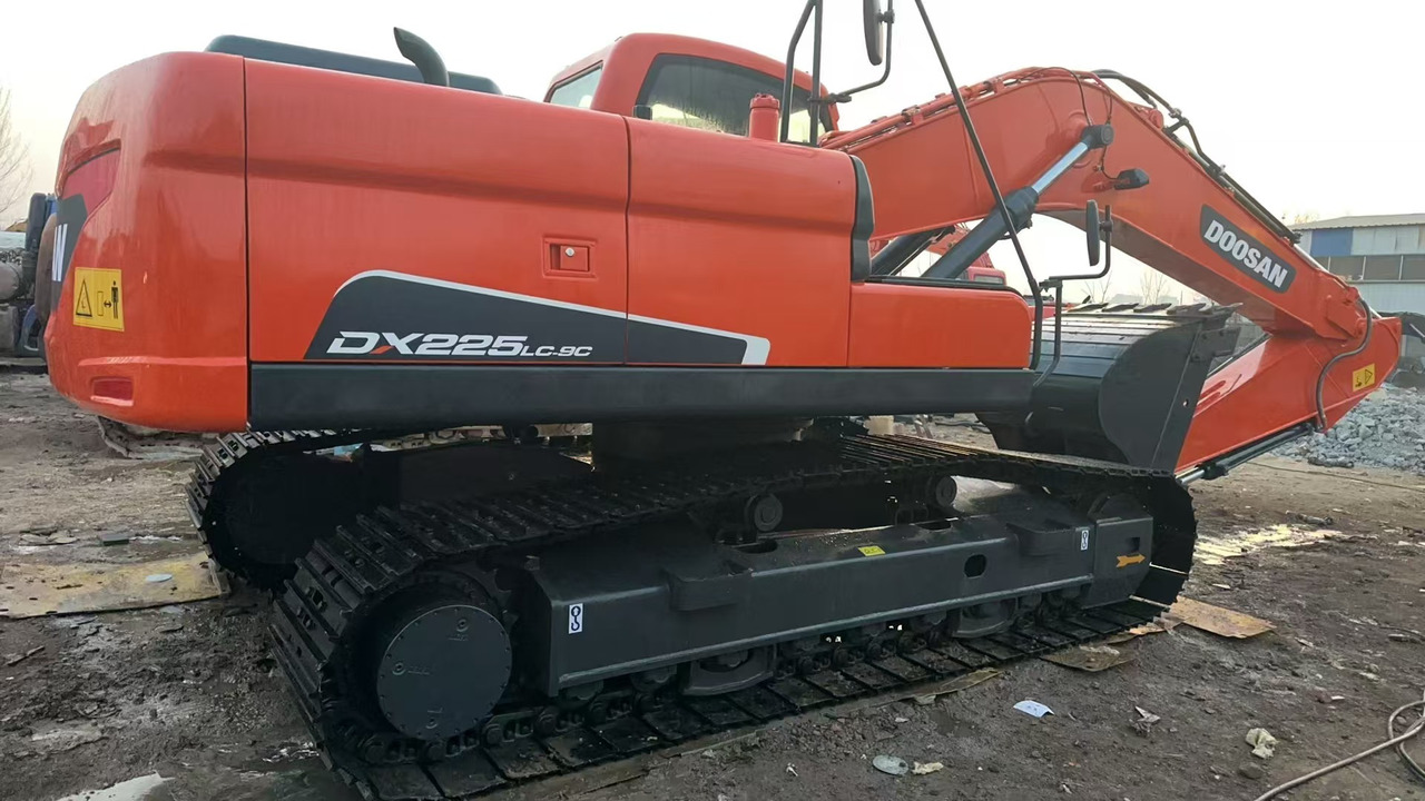 DOOSAN DX225 - Excavadora de cadenas: foto 2 DOOSAN DX225 - Excavadora de cadenas: foto 2