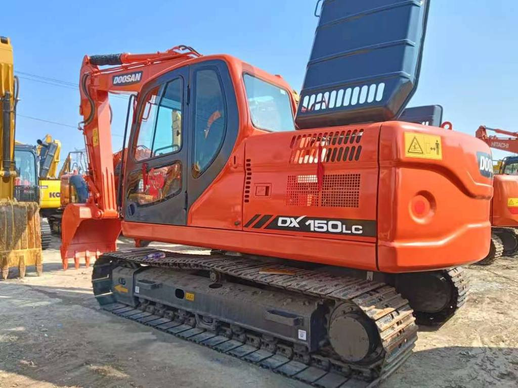 Doosan DX150 - Excavadora de cadenas: foto 1 Doosan DX150 - Excavadora de cadenas: foto 1