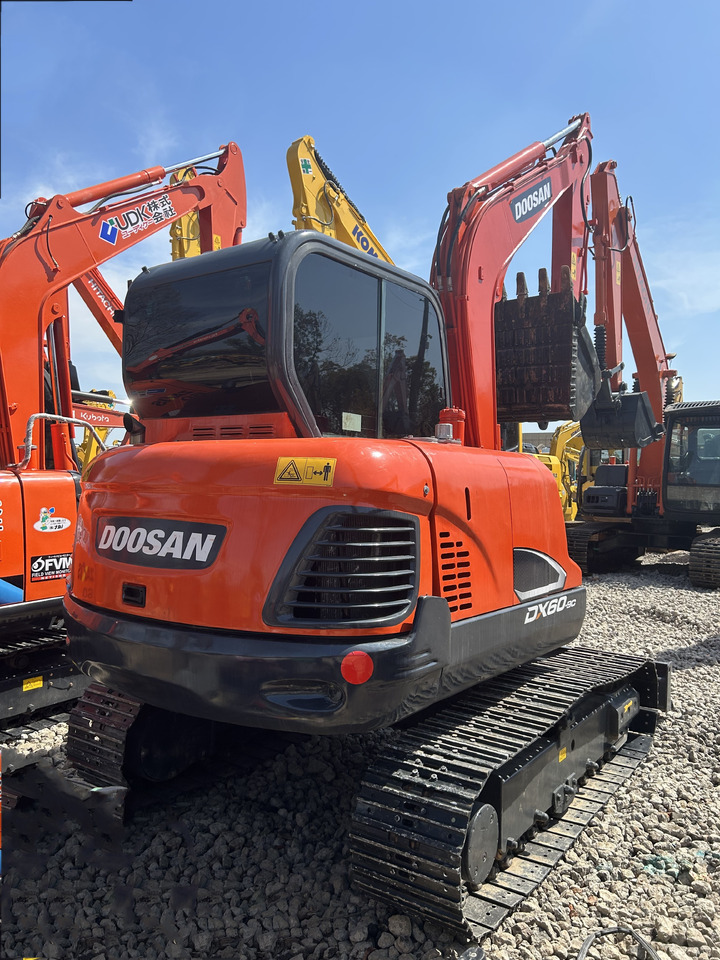 Doosan DX60 - Excavadora de cadenas: foto 5 Doosan DX60 - Excavadora de cadenas: foto 5