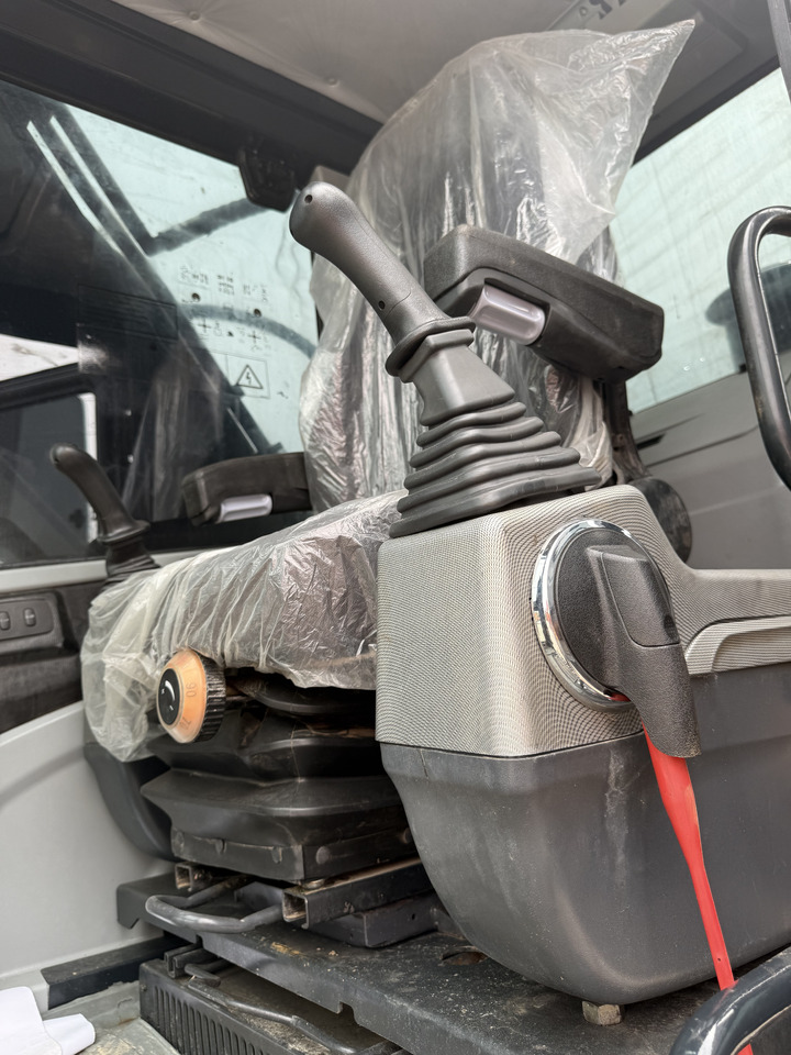 HYUNDAI HX220HD - Excavadora de cadenas: foto 3 HYUNDAI HX220HD - Excavadora de cadenas: foto 3