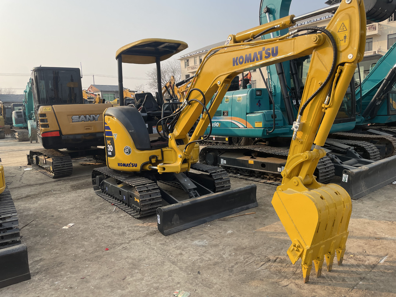 KOMATSU PC30MR-3 - Miniexcavadora: foto 2 KOMATSU PC30MR-3 - Miniexcavadora: foto 2