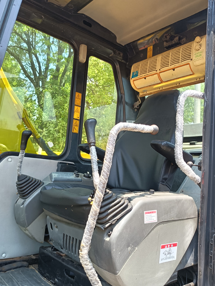 KOMATSU PC60-7 - Excavadora de cadenas: foto 4 KOMATSU PC60-7 - Excavadora de cadenas: foto 4