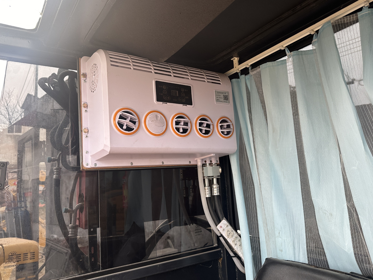 KUBOTA U-20 - Miniexcavadora: foto 5 KUBOTA U-20 - Miniexcavadora: foto 5