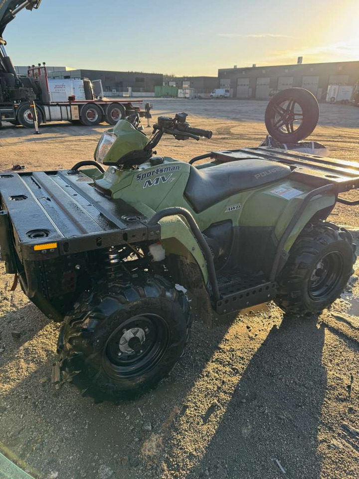 2004 ATV Polaris SPORTSMAN MV 700 HK (Kun kjørt 144 timer) - Remolque para moto: foto 1 2004 ATV Polaris SPORTSMAN MV 700 HK (Kun kjørt 144 timer) - Remolque para moto: foto 1