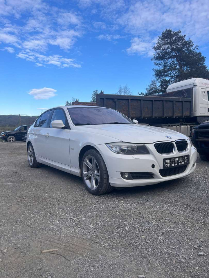 2009 BMW 316i Facelift (se mangellapp) - rep.-objekt - Coche: foto 3 2009 BMW 316i Facelift (se mangellapp) - rep.-objekt - Coche: foto 3