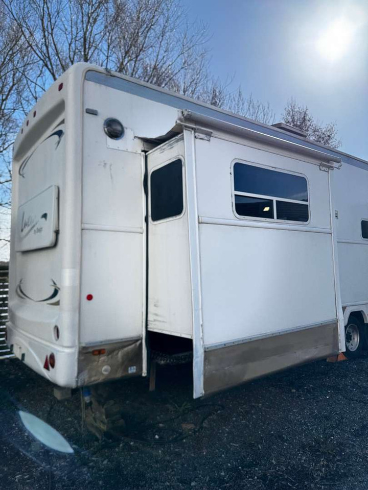 2012 5th Wheel Luxury RV / Husvogn / 16,5 m - Caravana: foto 5 2012 5th Wheel Luxury RV / Husvogn / 16,5 m - Caravana: foto 5