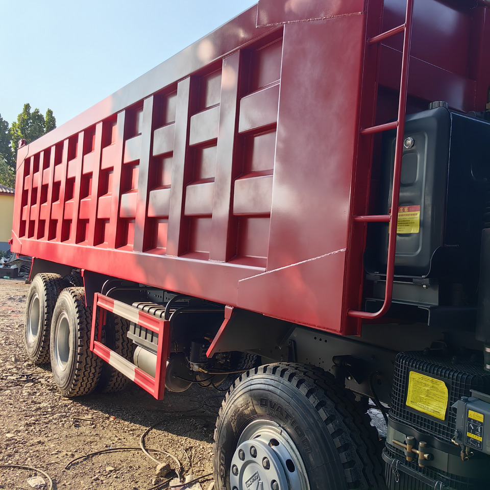 SINOTRUCK HOWO - Camión volquete: foto 3 SINOTRUCK HOWO - Camión volquete: foto 3