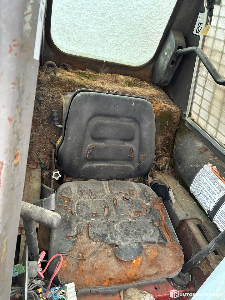 Gehl 3825 loader, Pälkäne - Minicargadora: foto 4 Gehl 3825 loader, Pälkäne - Minicargadora: foto 4