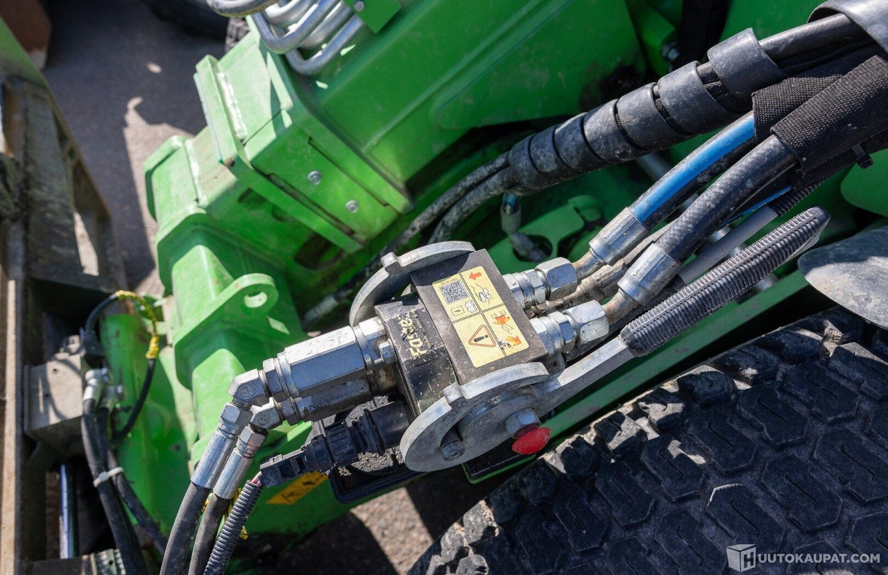 Avant 860 GT-ohjaamolla, 2022, Diesel, 1 000 h, Helsinki - Maquinaria agrícola: foto 2 Avant 860 GT-ohjaamolla, 2022, Diesel, 1 000 h, Helsinki - Maquinaria agrícola: foto 2