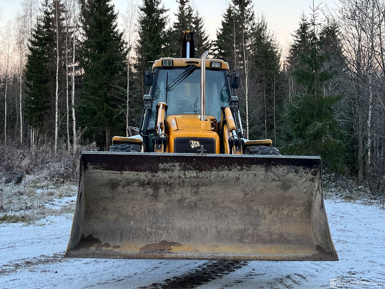 JCB 4CN, Traktorikaivuri, 2001, Nurmijärvi - Maquinaria de construcción: foto 3 JCB 4CN, Traktorikaivuri, 2001, Nurmijärvi - Maquinaria de construcción: foto 3