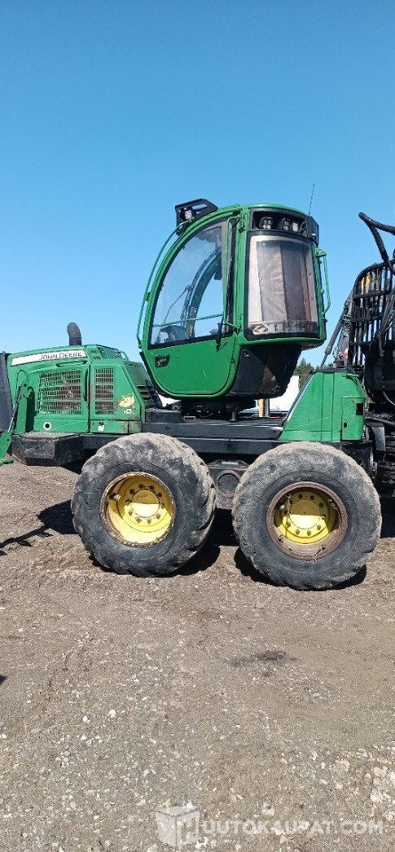 John Deere 1110E, 2013, Diesel, 25 000 h Kuorma traktori / Ajokone, Leppävirta - Maquinaria forestal: foto 2 John Deere 1110E, 2013, Diesel, 25 000 h Kuorma traktori / Ajokone, Leppävirta - Maquinaria forestal: foto 2