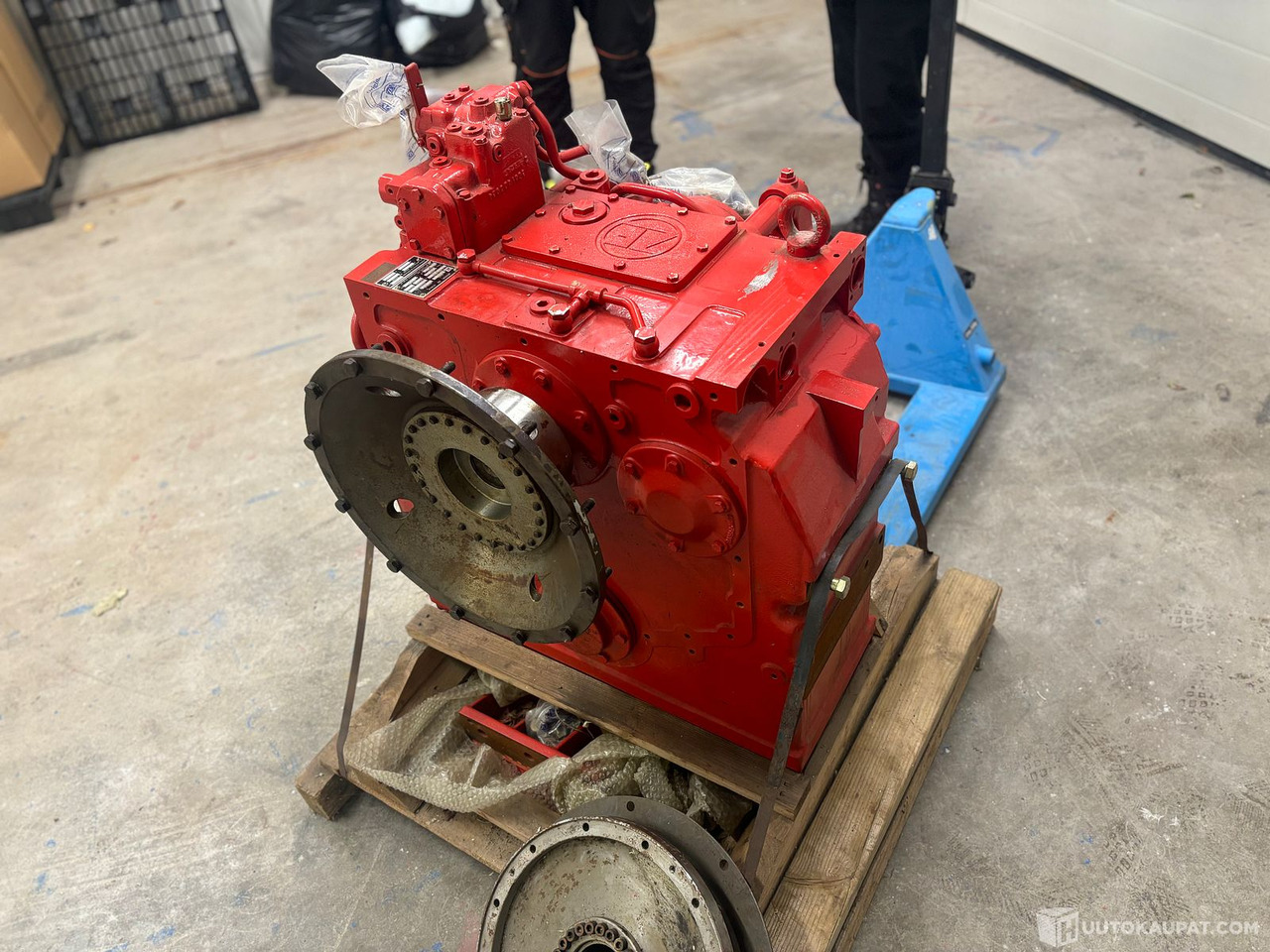 Merikytkin ZF W 2350 hydraulinen. UUSI käyttämätön., 2009, Oulu - Embrague y piezas: foto 2 Merikytkin ZF W 2350 hydraulinen. UUSI käyttämätön., 2009, Oulu - Embrague y piezas: foto 2