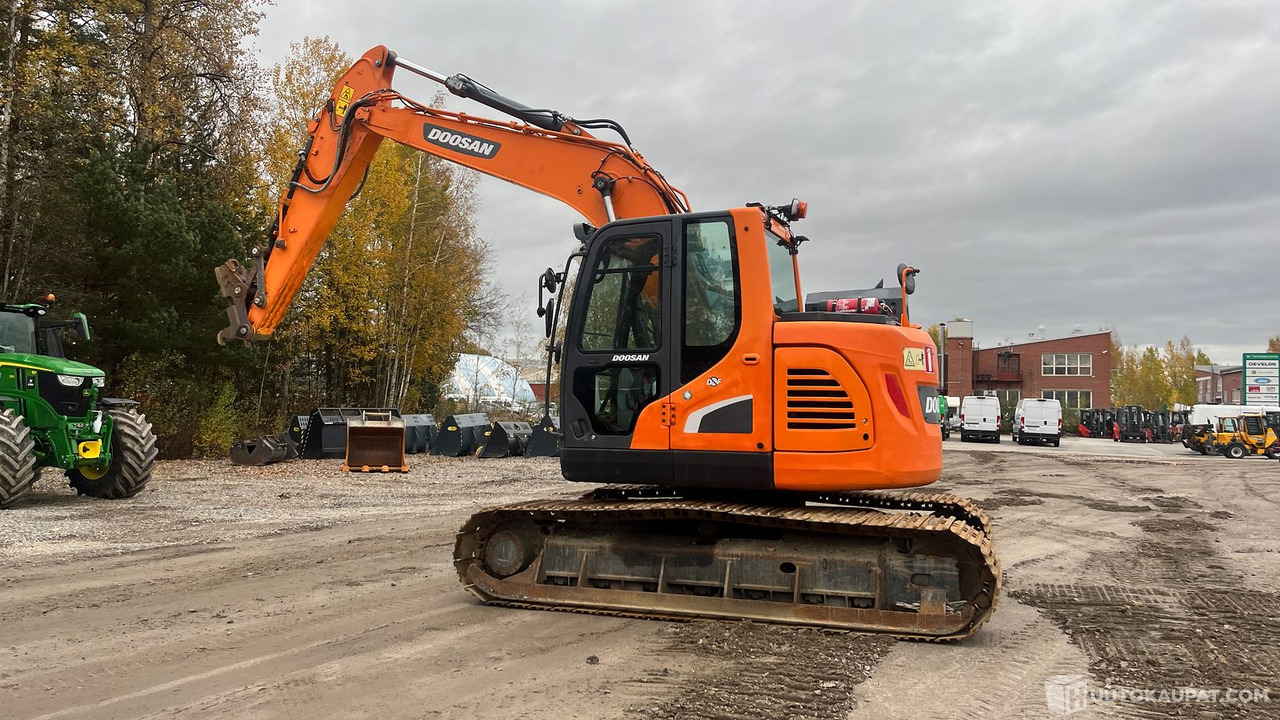 Doosan DX140LCR-5, 2020, telakaivinkone, Vantaa - Otra maquinaria: foto 3 Doosan DX140LCR-5, 2020, telakaivinkone, Vantaa - Otra maquinaria: foto 3