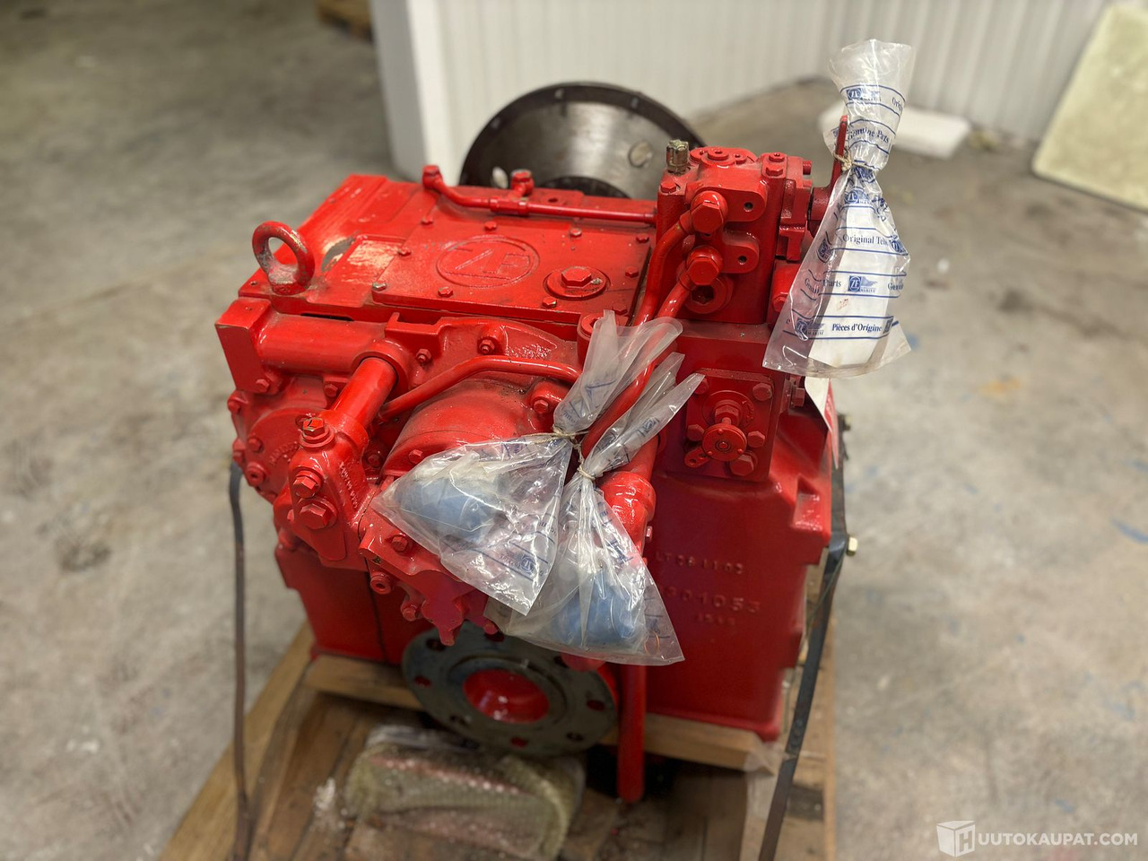 Merikytkin ZF W 2350 hydraulinen. UUSI käyttämätön., 2009, Oulu - Otra maquinaria: foto 5 Merikytkin ZF W 2350 hydraulinen. UUSI käyttämätön., 2009, Oulu - Otra maquinaria: foto 5