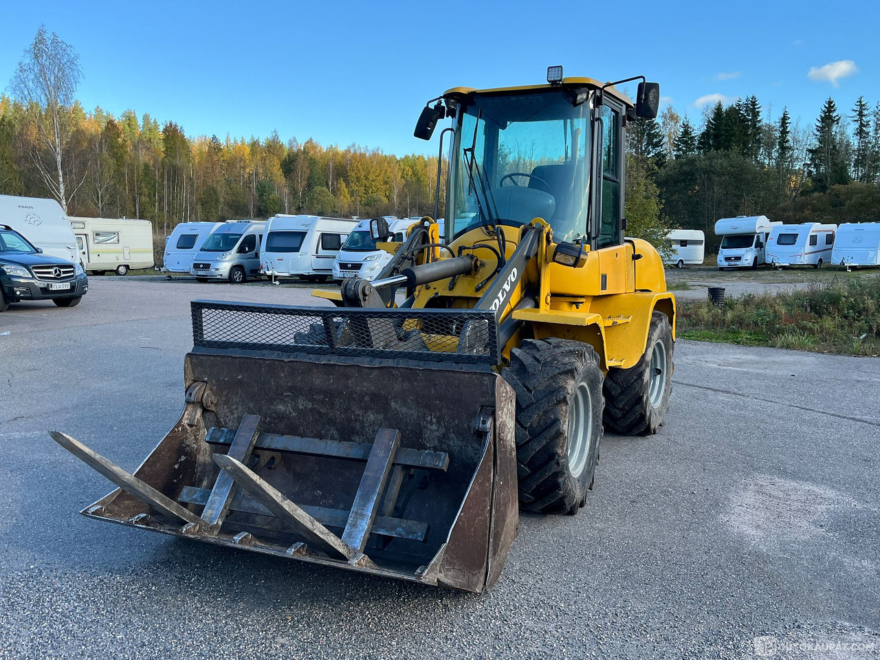 Volvo L35B Pro, pyöräkuormaaja avattavalla kauhalla ja piikeillä, 2005, Vihti - Otra maquinaria: foto 4 Volvo L35B Pro, pyöräkuormaaja avattavalla kauhalla ja piikeillä, 2005, Vihti - Otra maquinaria: foto 4