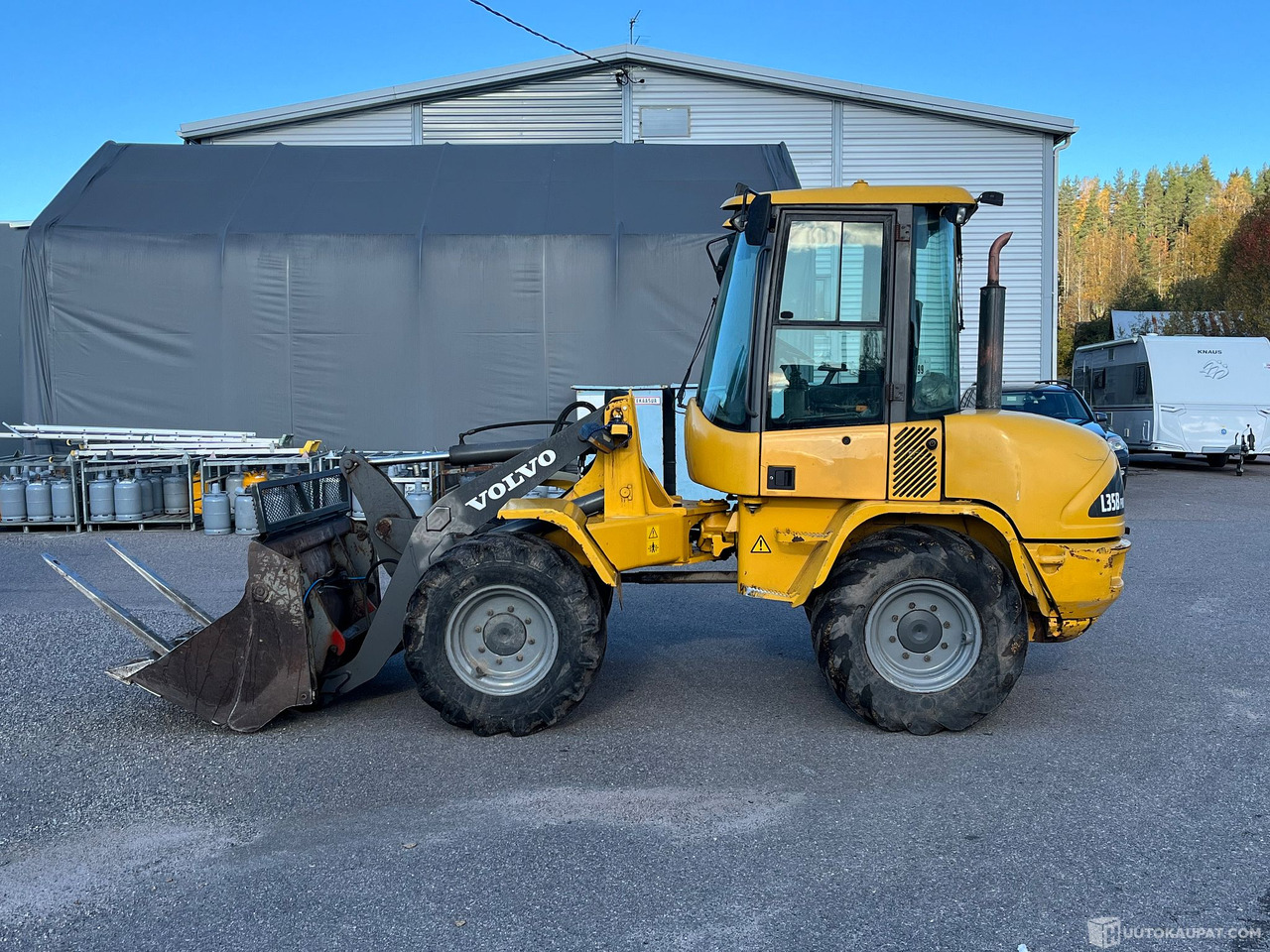 Volvo L35B Pro, pyöräkuormaaja avattavalla kauhalla ja piikeillä, 2005, Vihti - Otra maquinaria: foto 2 Volvo L35B Pro, pyöräkuormaaja avattavalla kauhalla ja piikeillä, 2005, Vihti - Otra maquinaria: foto 2