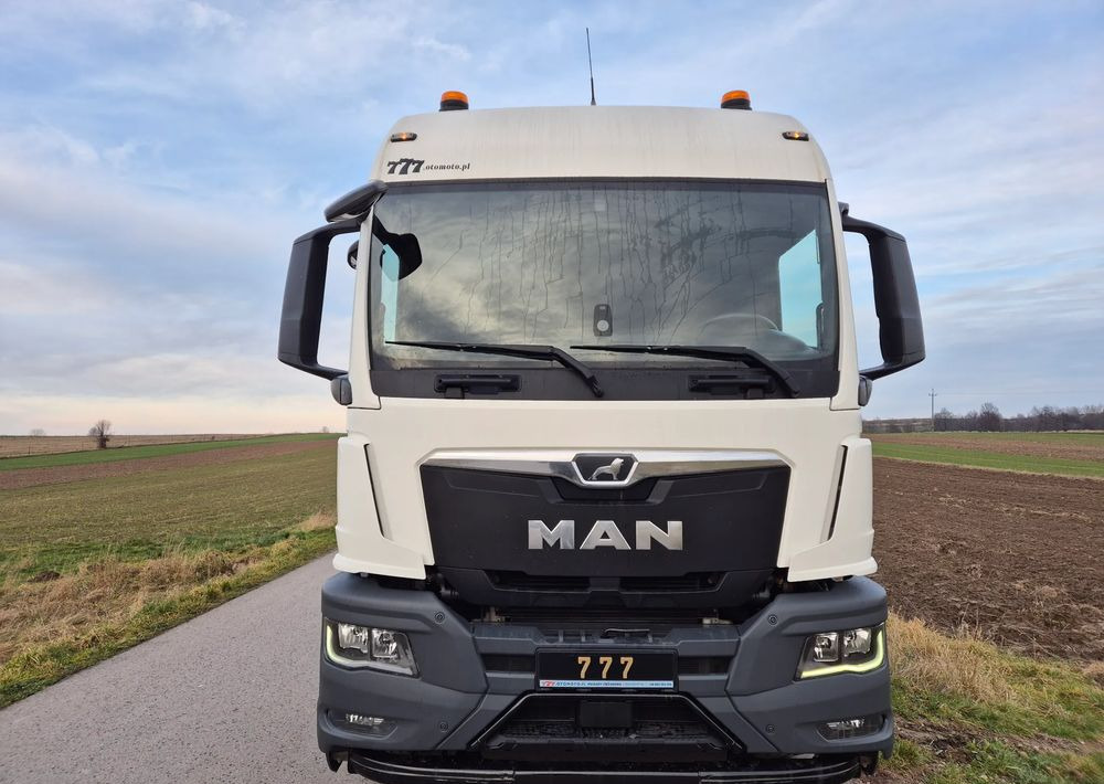MAN TGS 18.470 NAUKA JAZDY STANDARD 4x2 / TGX 18.360 400 510 460 500 TOP STAN / ŚWIEŻO SPROWADZONY - Cabeza tractora: foto 5 MAN TGS 18.470 NAUKA JAZDY STANDARD 4x2 / TGX 18.360 400 510 460 500 TOP STAN / ŚWIEŻO SPROWADZONY - Cabeza tractora: foto 5