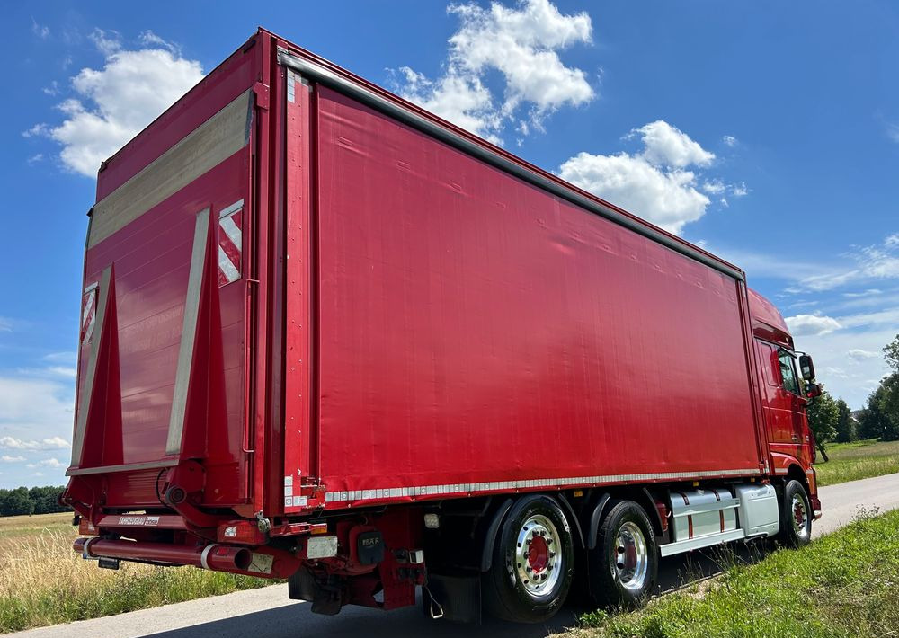 DAF XF 510 NAPOJÓWKA z Niemiec Retarder TOP ALUFELGI / FULL OPCJA / super space 106.510 106.460 480 530 najlepszy motor 6x2 26.510 26.460 - Camión lona: foto 2 DAF XF 510 NAPOJÓWKA z Niemiec Retarder TOP ALUFELGI / FULL OPCJA / super space 106.510 106.460 480 530 najlepszy motor 6x2 26.510 26.460 - Camión lona: foto 2