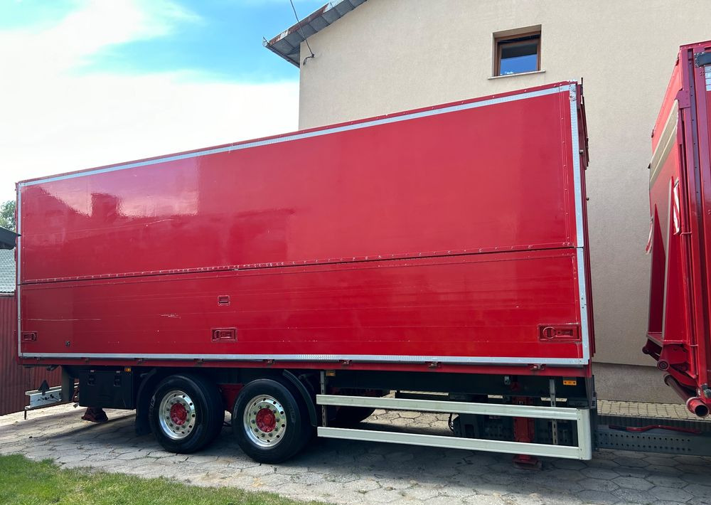 Schmitz Cargobull 7.7m OCYNK OSIE MERCEDES ALUFELGI KONTENER TANDEM NAPOJÓWKA OTWIERANY BOK DO NAPOJÓW STAN BDB - Semirremolque transporte de bebidas: foto 1 Schmitz Cargobull 7.7m OCYNK OSIE MERCEDES ALUFELGI KONTENER TANDEM NAPOJÓWKA OTWIERANY BOK DO NAPOJÓW STAN BDB - Semirremolque transporte de bebidas: foto 1