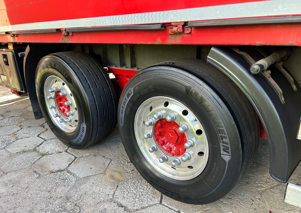 Schmitz Cargobull 7.7m OCYNK OSIE MERCEDES ALUFELGI KONTENER TANDEM NAPOJÓWKA OTWIERANY BOK DO NAPOJÓW STAN BDB - Semirremolque transporte de bebidas: foto 3 Schmitz Cargobull 7.7m OCYNK OSIE MERCEDES ALUFELGI KONTENER TANDEM NAPOJÓWKA OTWIERANY BOK DO NAPOJÓW STAN BDB - Semirremolque transporte de bebidas: foto 3